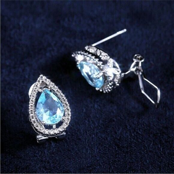 Blue Topaz Tear Drop hinge closure silver earrings - Picture 4 of 9